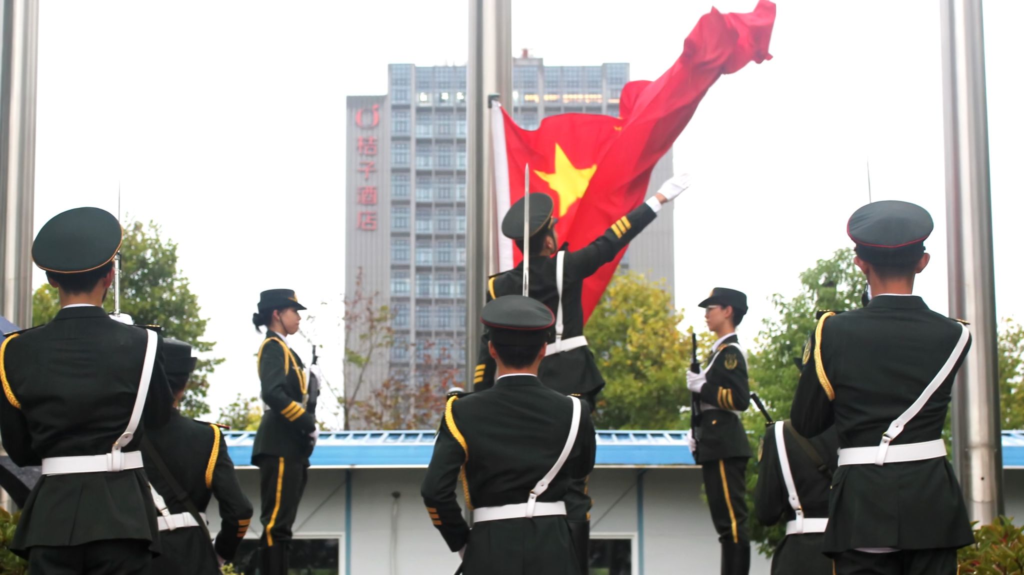 2025—2026学年第一学期第十三周升国旗仪式