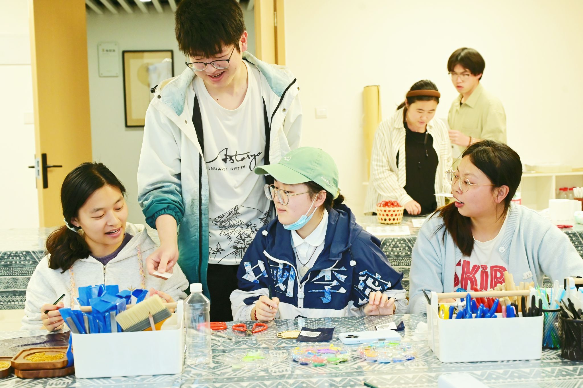 “一站式”学生社区 | 非遗掐丝珐琅体验第十四期活动顺利开展