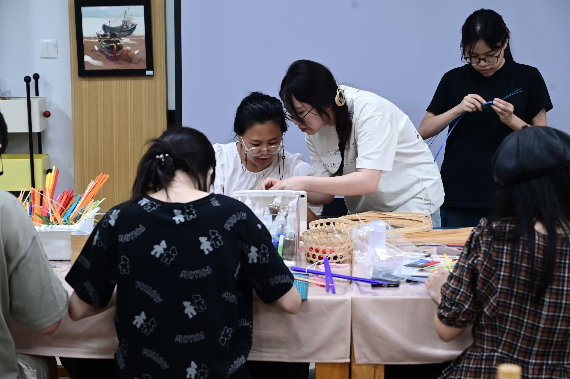 传统文化熏陶项目组美学之道顺利开展第二十一期非遗竹编活动