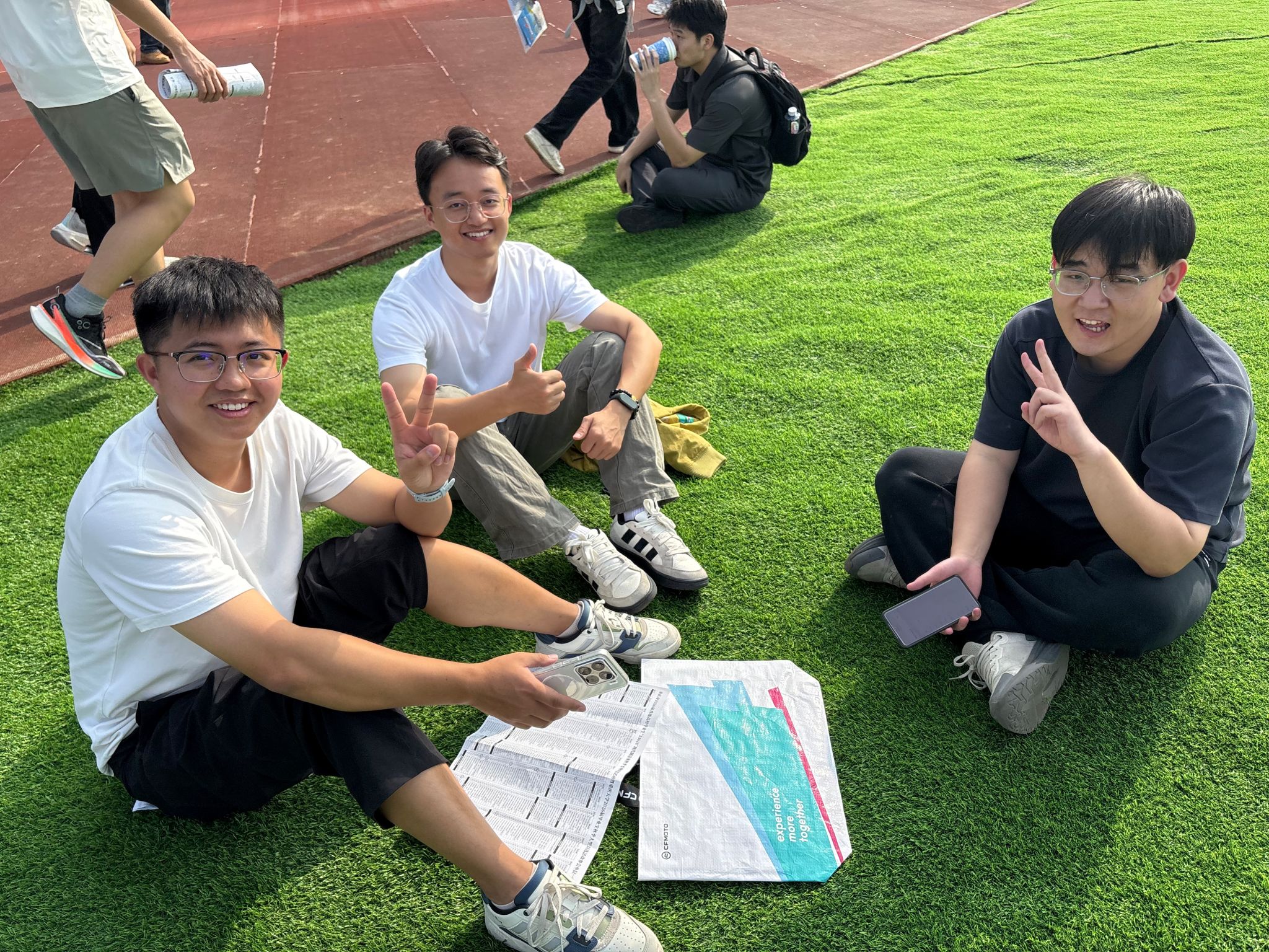 链接现实·职引未来—学生“实战”双选会