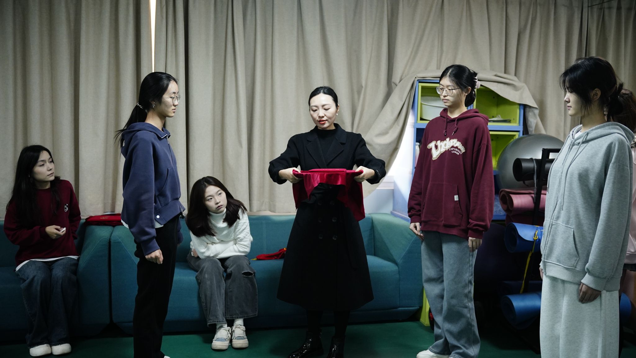 “一站式”学生社区 ｜“内修外塑”礼仪培训活动助力礼仪队专业成长